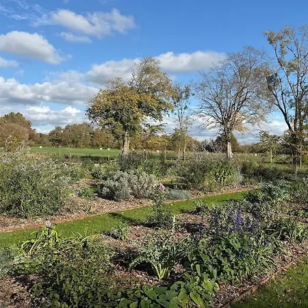 Domaine Du Manoir De Vains
